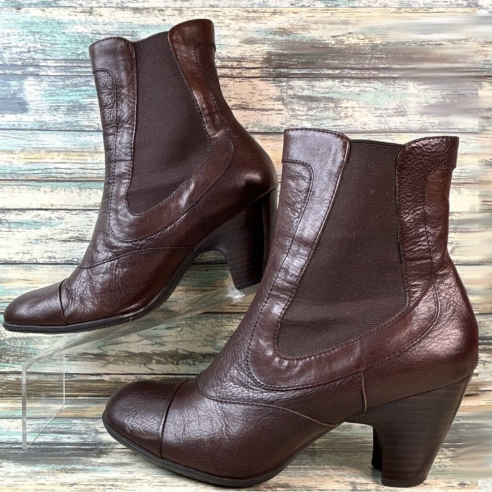 Born Crown Style Brown Leather Ankle Boots Chelsea Block size 10 42 like new - Picture 3 of 13